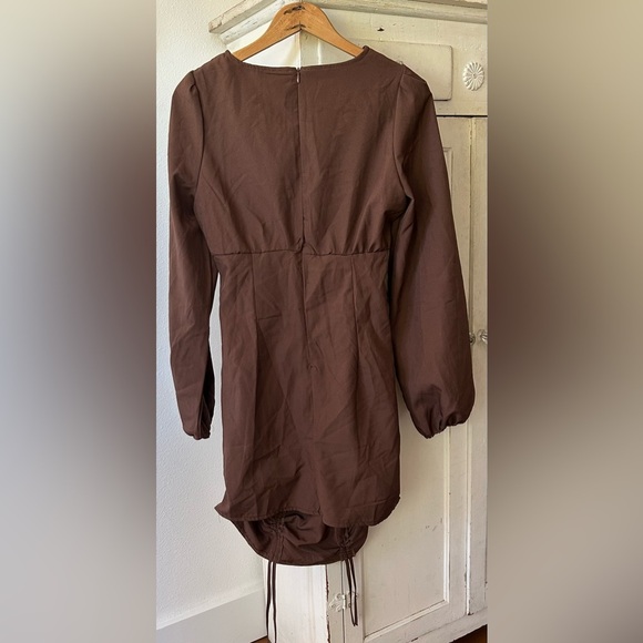 NWT PrettyLittleThing | Women’s Chocolate Brown Long Sleeve Ruched Mini Dress, 4 - Picture 11 of 15